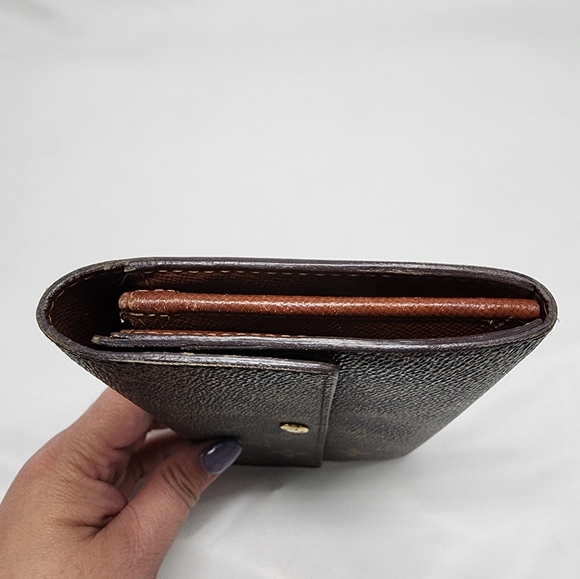 Authentic Louis Vuitton Vintage Sarah wallet - Picture 3 of 8